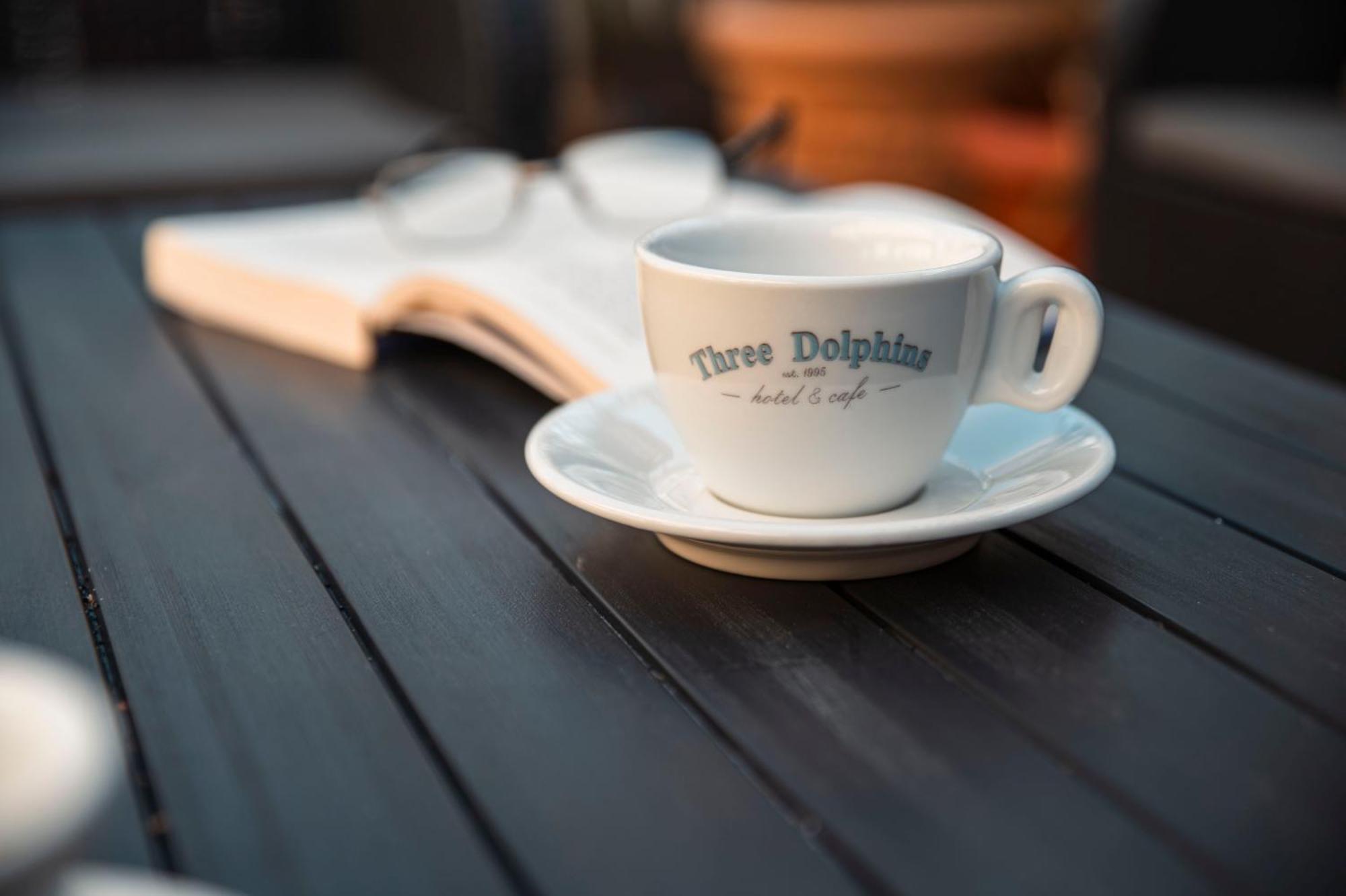 Three Dolphins Hotel With Rooftop Terracе Varna Exterior photo